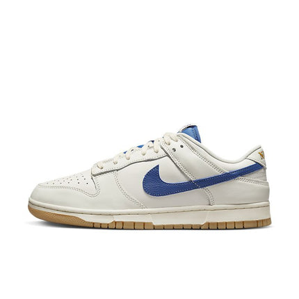 Tênis Nike Dunk Low SE Sail Dark Marina Blue - DX3198-133