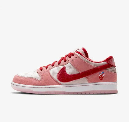 Tênis Nike SB Dunk Low StrangeLove Valentine's Day - CT2552-800